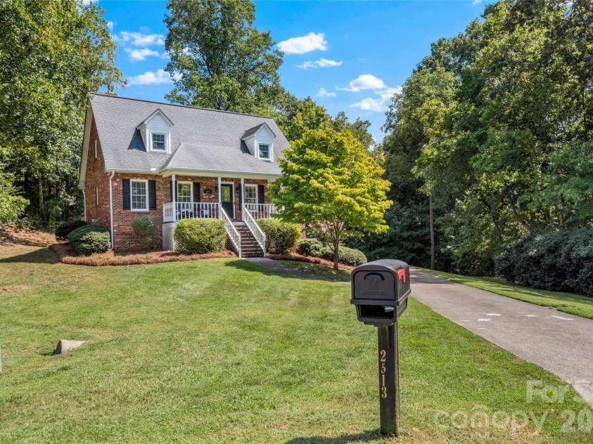 2513 Newington Court, Clemmons, NC 27012.  MLS# CAR4422934, YatesRealty ID 49621. 