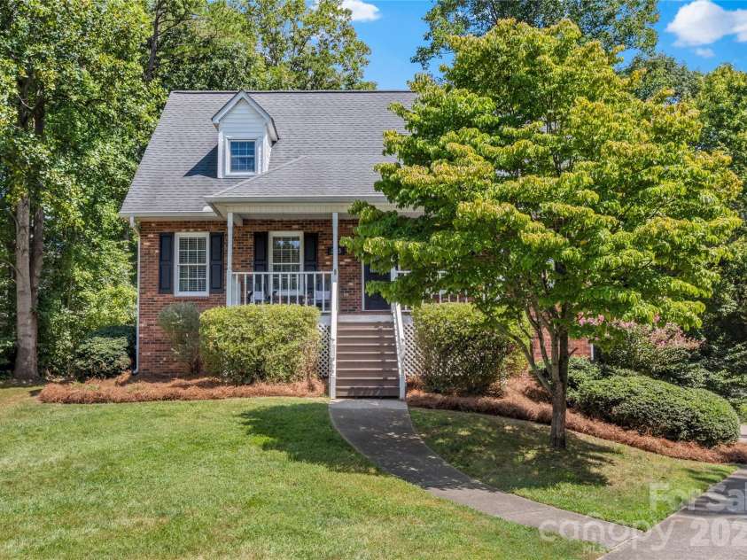 2513 Newington Court, Clemmons, NC 27012.  MLS# CAR4422934, YatesRealty ID 49621. 
