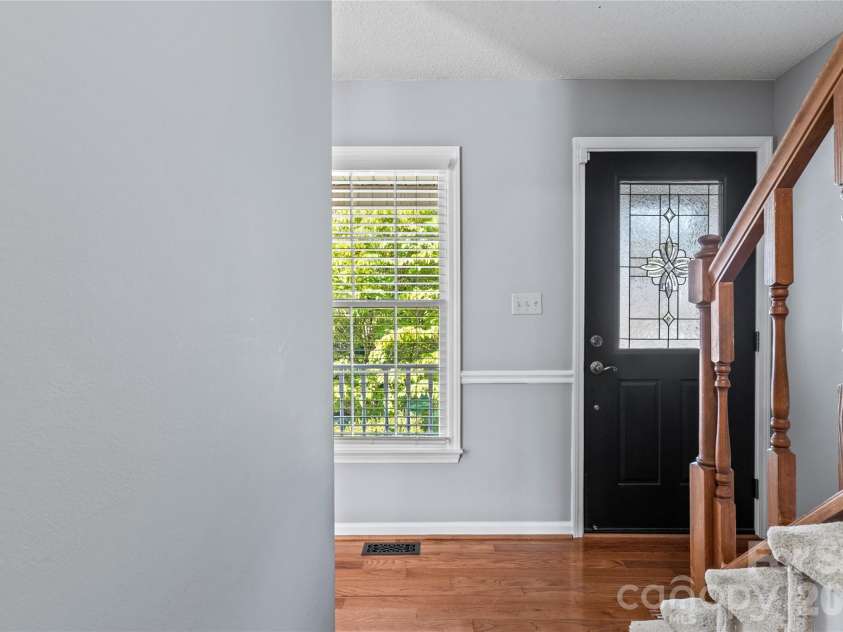 2513 Newington Court, Clemmons, NC 27012.  MLS# CAR4422934, YatesRealty ID 49621. 