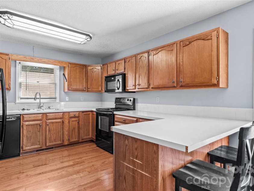 2513 Newington Court, Clemmons, NC 27012.  MLS# CAR4422934, YatesRealty ID 49621. 