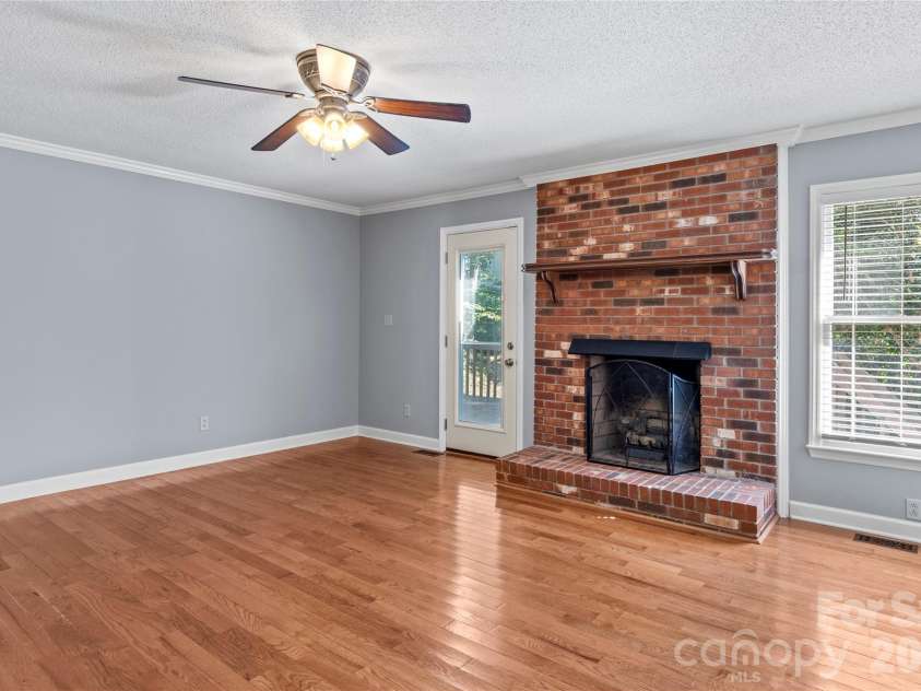 2513 Newington Court, Clemmons, NC 27012.  MLS# CAR4422934, YatesRealty ID 49621. 