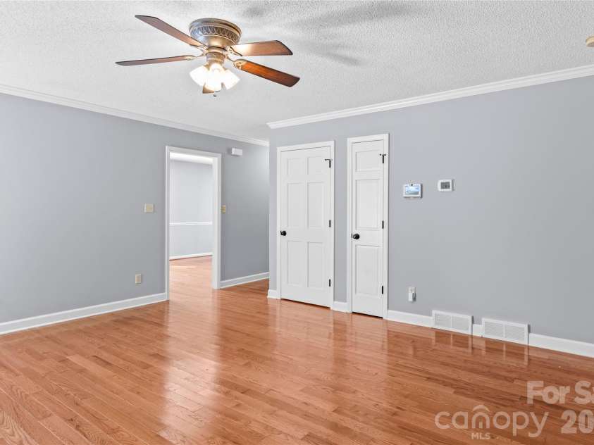 2513 Newington Court, Clemmons, NC 27012.  MLS# CAR4422934, YatesRealty ID 49621. 