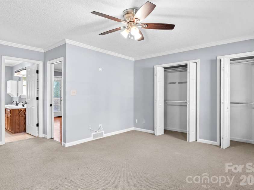 2513 Newington Court, Clemmons, NC 27012.  MLS# CAR4422934, YatesRealty ID 49621. 