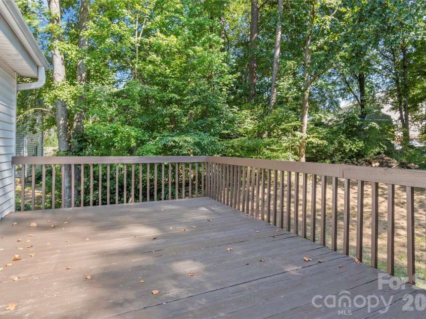 2513 Newington Court, Clemmons, NC 27012.  MLS# CAR4422934, YatesRealty ID 49621. 