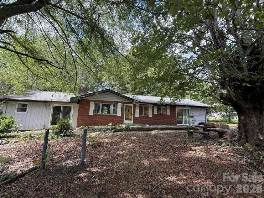 75 Enchantment Circle, Etowah, NC 28729.  MLS# CAR4420135, YatesRealty ID 49623. 