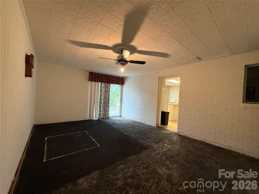 75 Enchantment Circle, Etowah, NC 28729.  MLS# CAR4420135, YatesRealty ID 49623. 