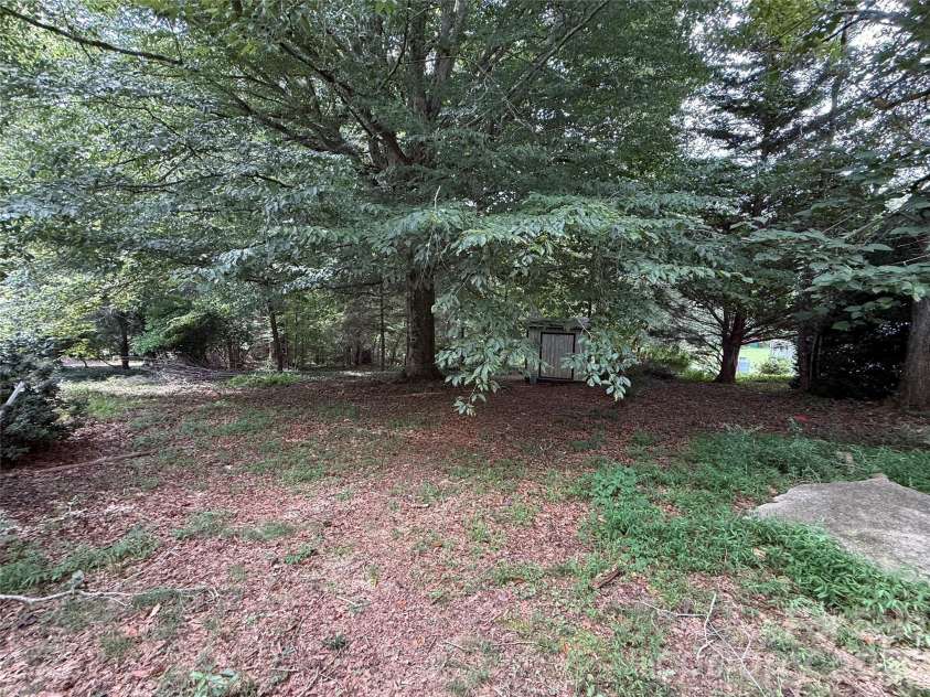 75 Enchantment Circle, Etowah, NC 28729.  MLS# CAR4420135, YatesRealty ID 49623. 