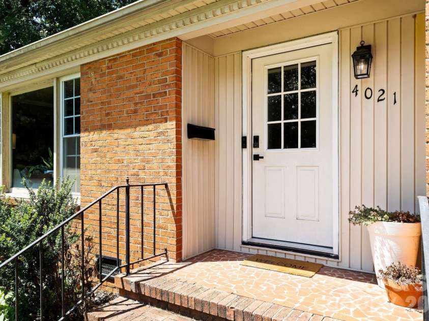 4021 Rutherford Drive, Charlotte, NC 28210.  MLS# CAR4420020, YatesRealty ID 49624. 