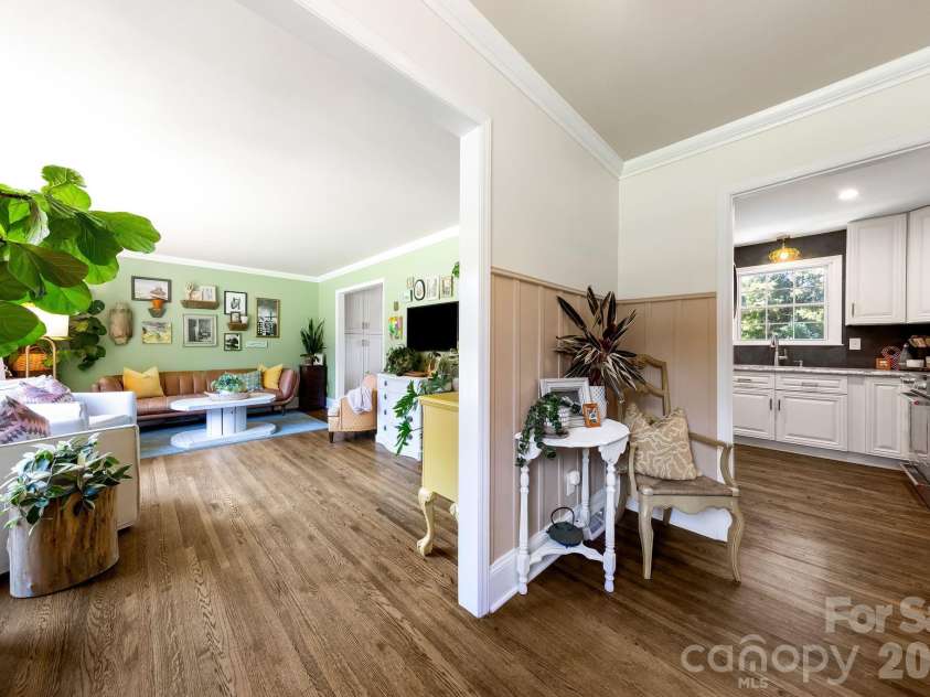 4021 Rutherford Drive, Charlotte, NC 28210.  MLS# CAR4420020, YatesRealty ID 49624. 