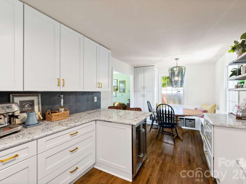 4021 Rutherford Drive, Charlotte, NC 28210.  MLS# CAR4420020, YatesRealty ID 49624. 