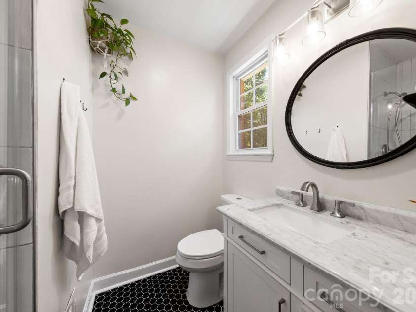 4021 Rutherford Drive, Charlotte, NC 28210.  MLS# CAR4420020, YatesRealty ID 49624. 