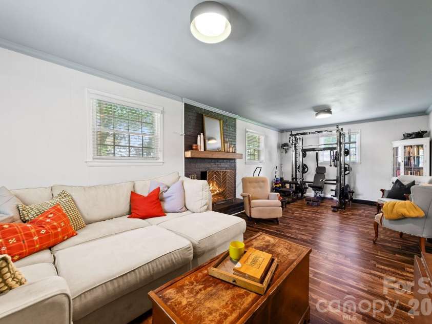 4021 Rutherford Drive, Charlotte, NC 28210.  MLS# CAR4420020, YatesRealty ID 49624. 