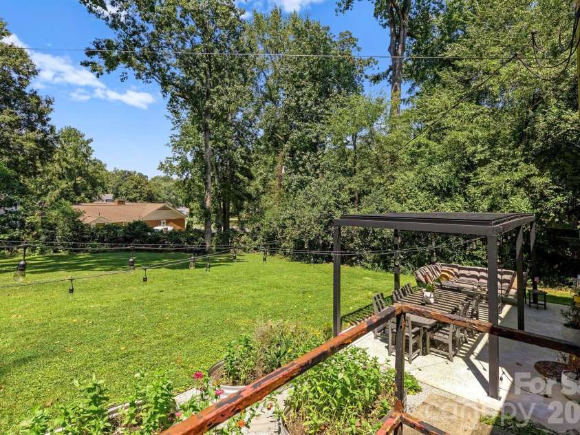 4021 Rutherford Drive, Charlotte, NC 28210.  MLS# CAR4420020, YatesRealty ID 49624. 