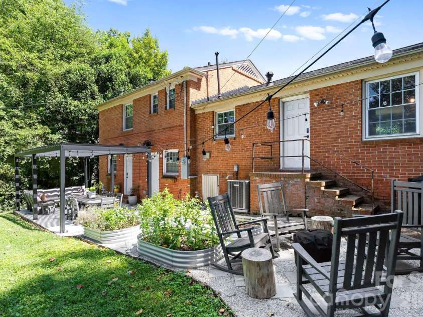 4021 Rutherford Drive, Charlotte, NC 28210.  MLS# CAR4420020, YatesRealty ID 49624. 