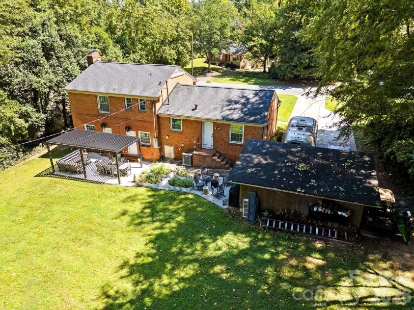4021 Rutherford Drive, Charlotte, NC 28210.  MLS# CAR4420020, YatesRealty ID 49624. 