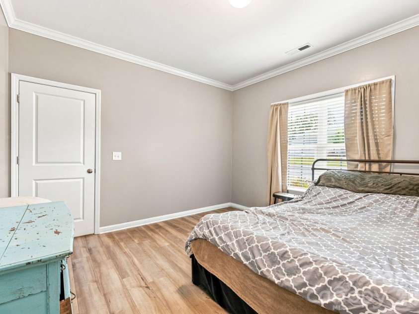 133 Stone Hollow Road, Lexington, NC 27295.  MLS# CAR4414561, YatesRealty ID 49625. 