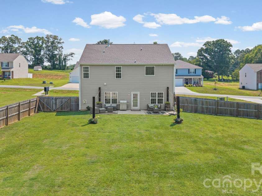 133 Stone Hollow Road, Lexington, NC 27295.  MLS# CAR4414561, YatesRealty ID 49625. 