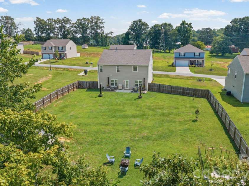133 Stone Hollow Road, Lexington, NC 27295.  MLS# CAR4414561, YatesRealty ID 49625. 