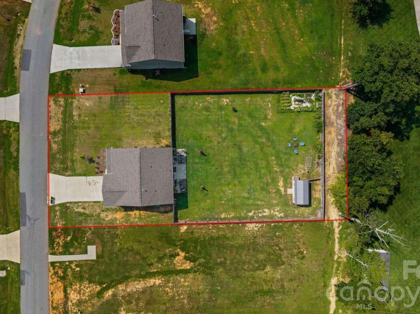 133 Stone Hollow Road, Lexington, NC 27295.  MLS# CAR4414561, YatesRealty ID 49625. 