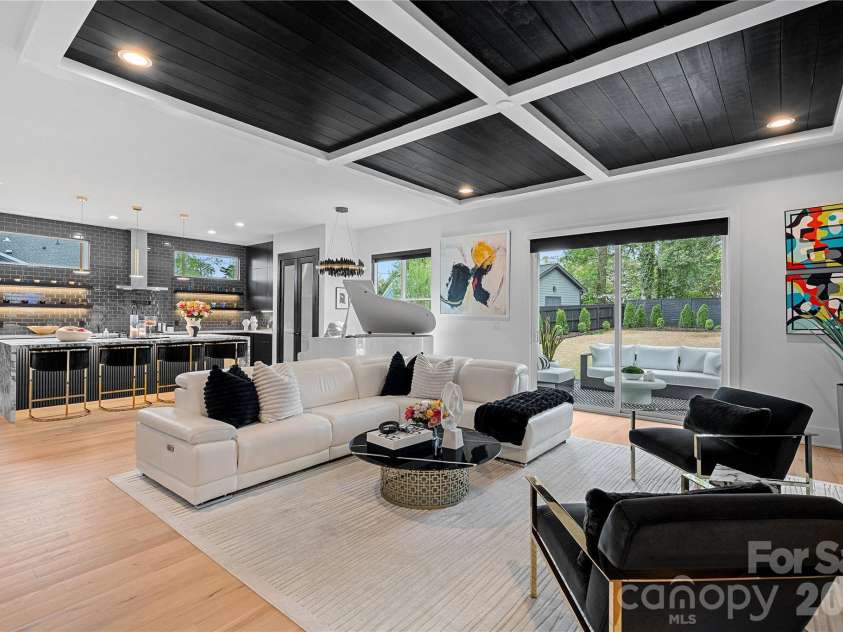 2200 Parson Street, Charlotte, NC 28205.  MLS# CAR4407491, YatesRealty ID 49626. 