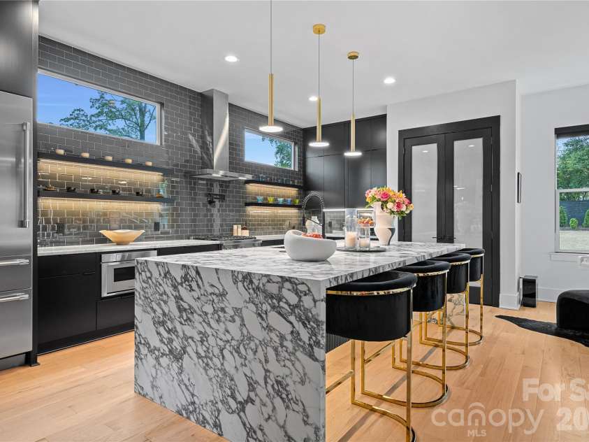 2200 Parson Street, Charlotte, NC 28205.  MLS# CAR4407491, YatesRealty ID 49626. 