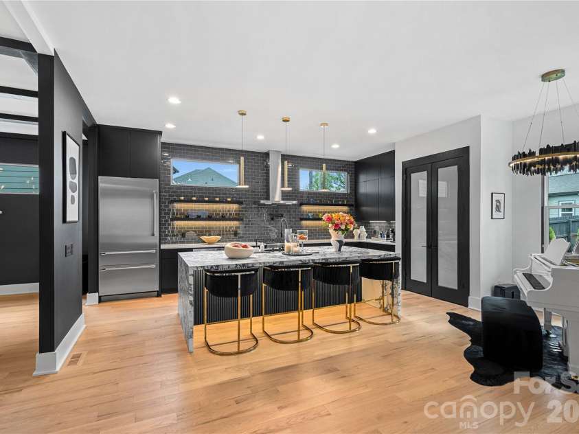 2200 Parson Street, Charlotte, NC 28205.  MLS# CAR4407491, YatesRealty ID 49626. 