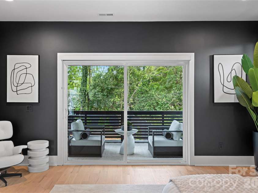 2200 Parson Street, Charlotte, NC 28205.  MLS# CAR4407491, YatesRealty ID 49626. 