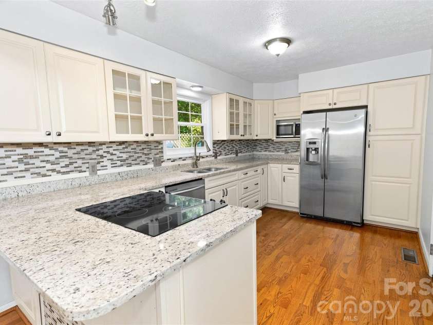 30 Morning Glory Lane, Weaverville, NC 28787.  MLS# CAR4423008, YatesRealty ID 49627. 