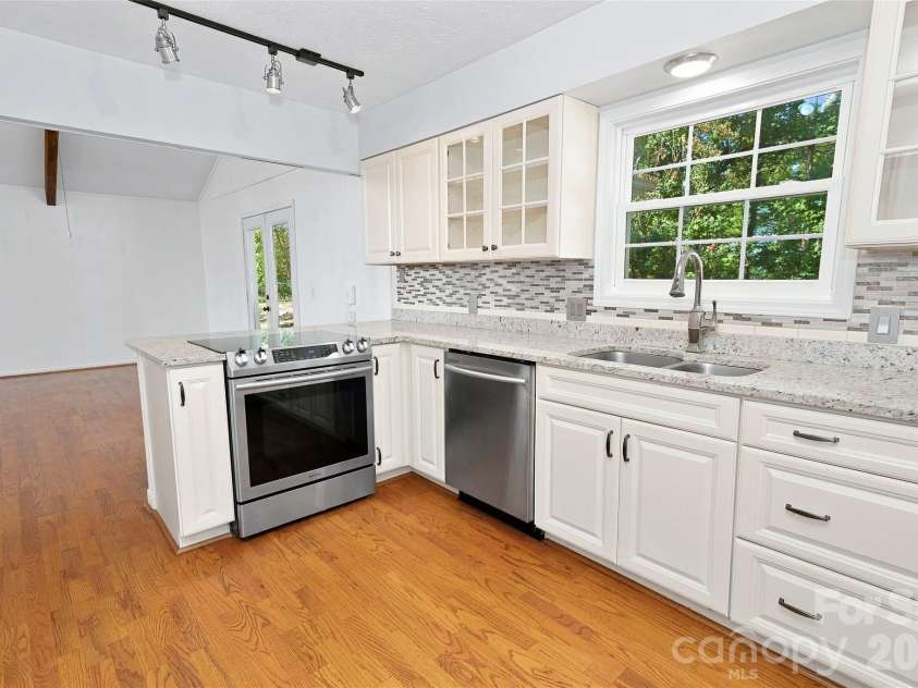 30 Morning Glory Lane, Weaverville, NC 28787.  MLS# CAR4423008, YatesRealty ID 49627. 