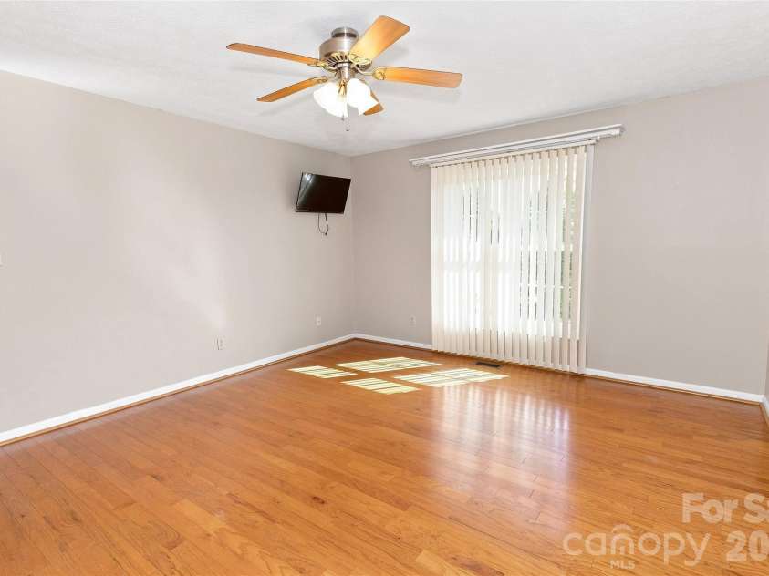 30 Morning Glory Lane, Weaverville, NC 28787.  MLS# CAR4423008, YatesRealty ID 49627. 