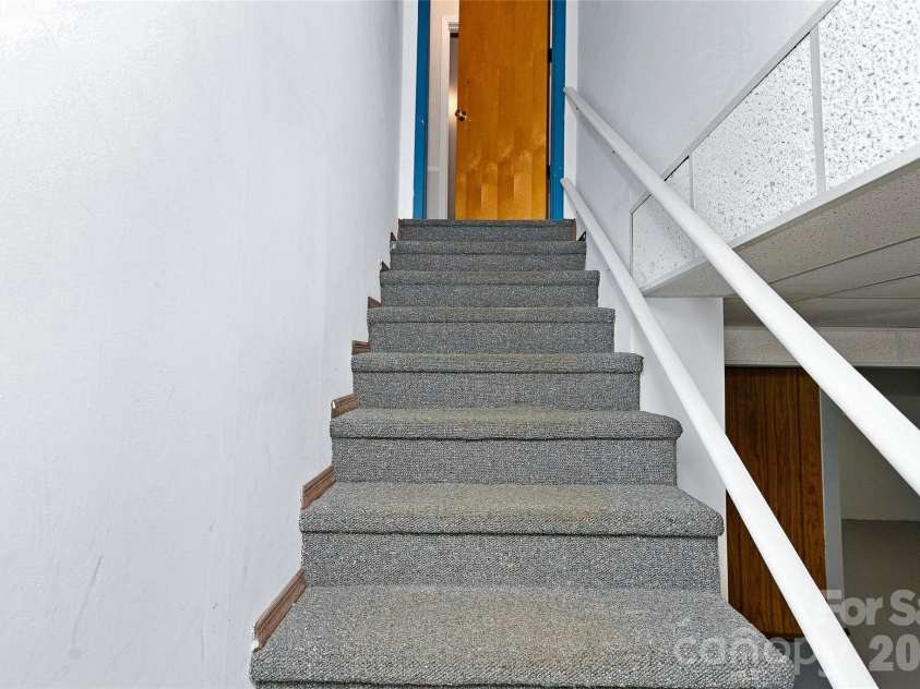30 Morning Glory Lane, Weaverville, NC 28787.  MLS# CAR4423008, YatesRealty ID 49627. 