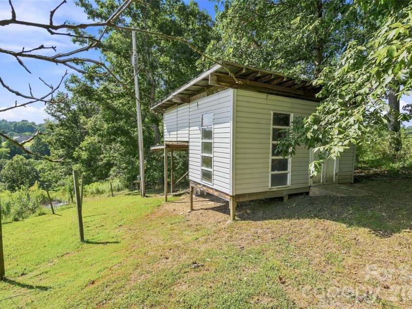 30 Morning Glory Lane, Weaverville, NC 28787.  MLS# CAR4423008, YatesRealty ID 49627. 