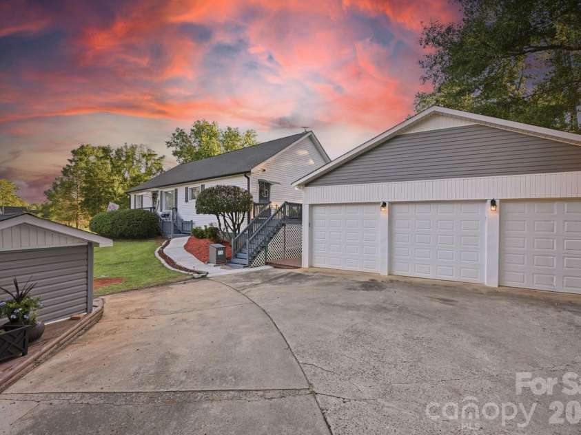 4420 Tucker Road, Belmont, NC 28012.  MLS# CAR4398600, YatesRealty ID 49629. 
