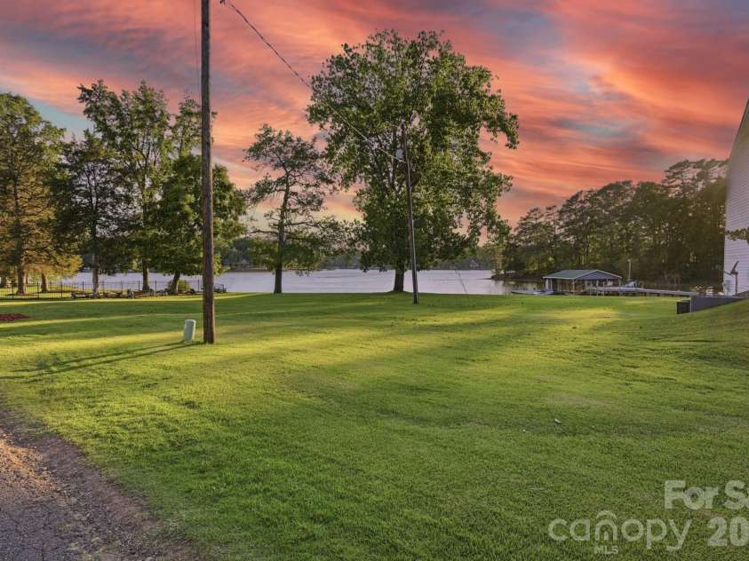 4420 Tucker Road, Belmont, NC 28012.  MLS# CAR4398600, YatesRealty ID 49629. Large, Flat Yard