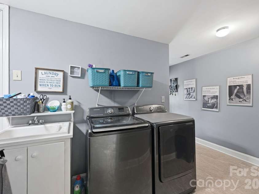 4420 Tucker Road, Belmont, NC 28012.  MLS# CAR4398600, YatesRealty ID 49629. Main Level Laundry