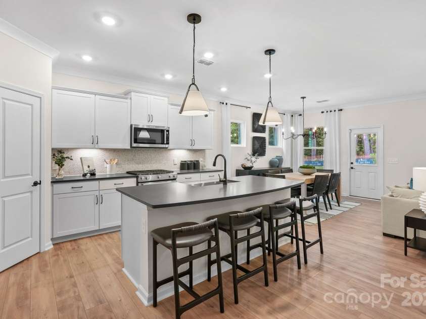 5220 Hatcher Creek Road, Charlotte, NC 28215.  MLS# CAR4228384, YatesRealty ID 4963. Photo Representation