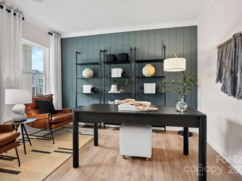 5220 Hatcher Creek Road, Charlotte, NC 28215.  MLS# CAR4228384, YatesRealty ID 4963. Photo Representation of Office