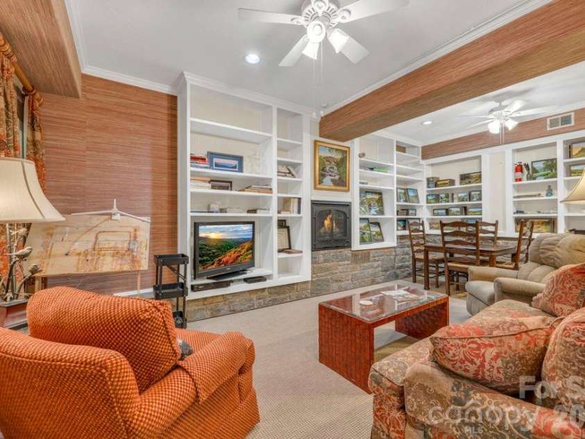 241 Wonderland Trail, Blowing Rock, NC 28605.  MLS# CAR4422812, YatesRealty ID 49630. 