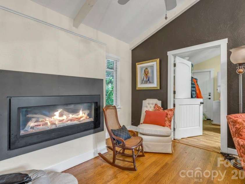 241 Wonderland Trail, Blowing Rock, NC 28605.  MLS# CAR4422812, YatesRealty ID 49630. 