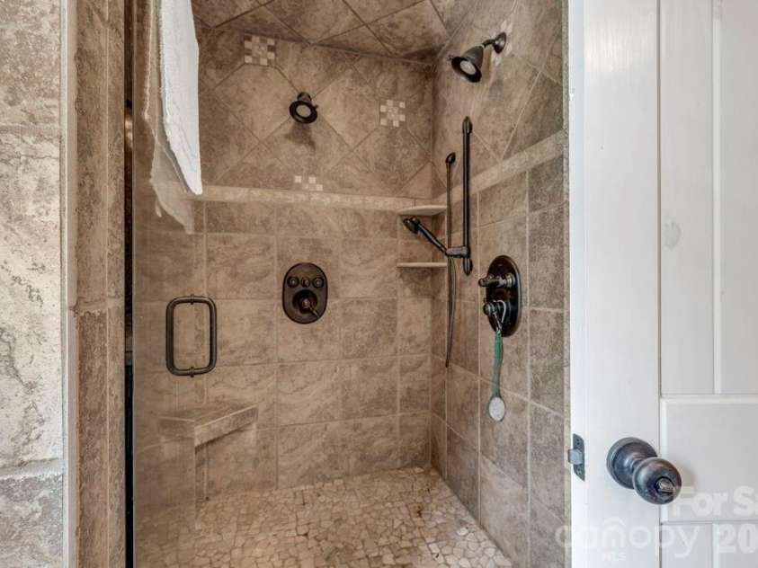 241 Wonderland Trail, Blowing Rock, NC 28605.  MLS# CAR4422812, YatesRealty ID 49630. 