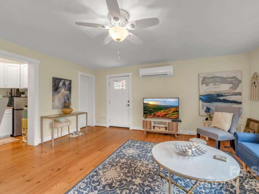 241 Wonderland Trail, Blowing Rock, NC 28605.  MLS# CAR4422812, YatesRealty ID 49630. 
