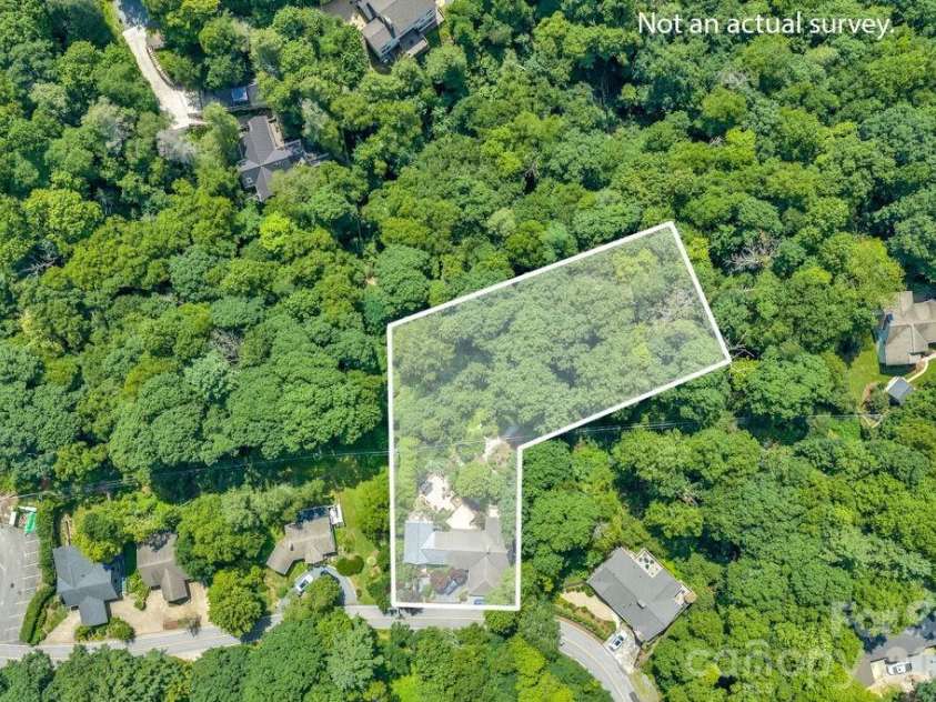 241 Wonderland Trail, Blowing Rock, NC 28605.  MLS# CAR4422812, YatesRealty ID 49630. 