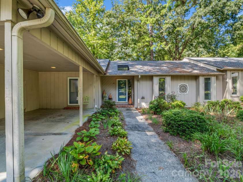 55 Diamond Ridge Lane, Columbus, NC 28722.  MLS# CAR4422585, YatesRealty ID 49631. 