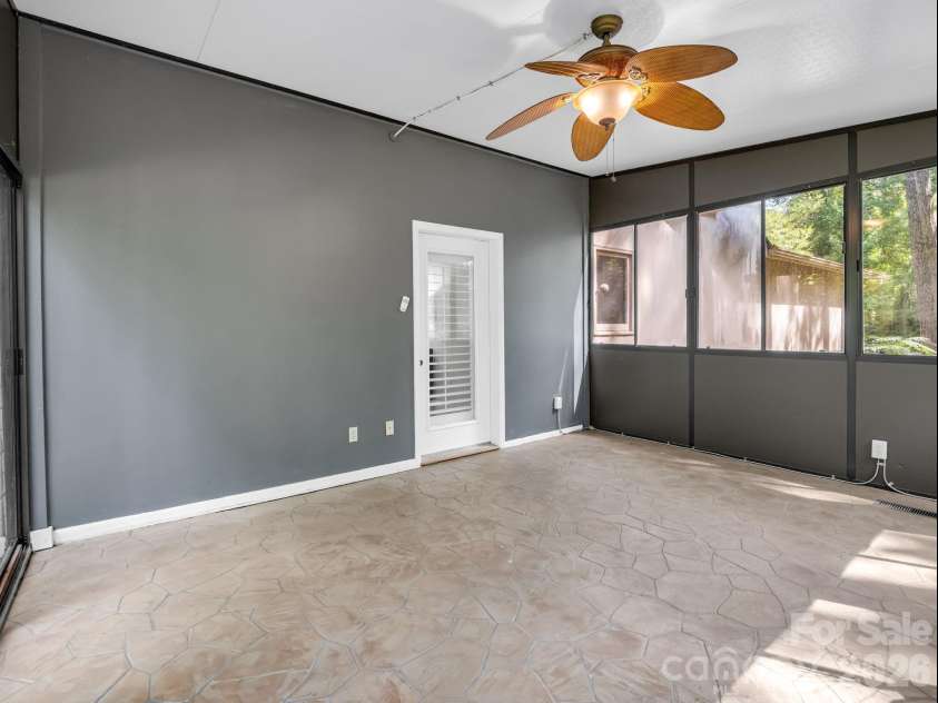 55 Diamond Ridge Lane, Columbus, NC 28722.  MLS# CAR4422585, YatesRealty ID 49631. 