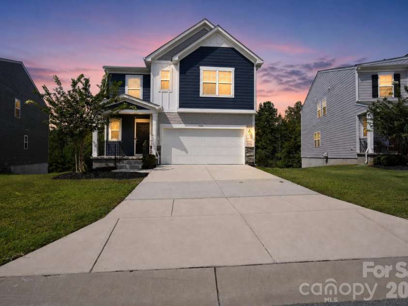 3152 Treyson Drive, Denver, NC 28037.  MLS# CAR4422697, YatesRealty ID 49632. 
