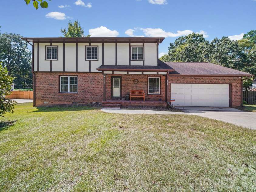 3177 Wimbledon Lane, Rock Hill, SC 29732.  MLS# CAR4421779, YatesRealty ID 49634. 