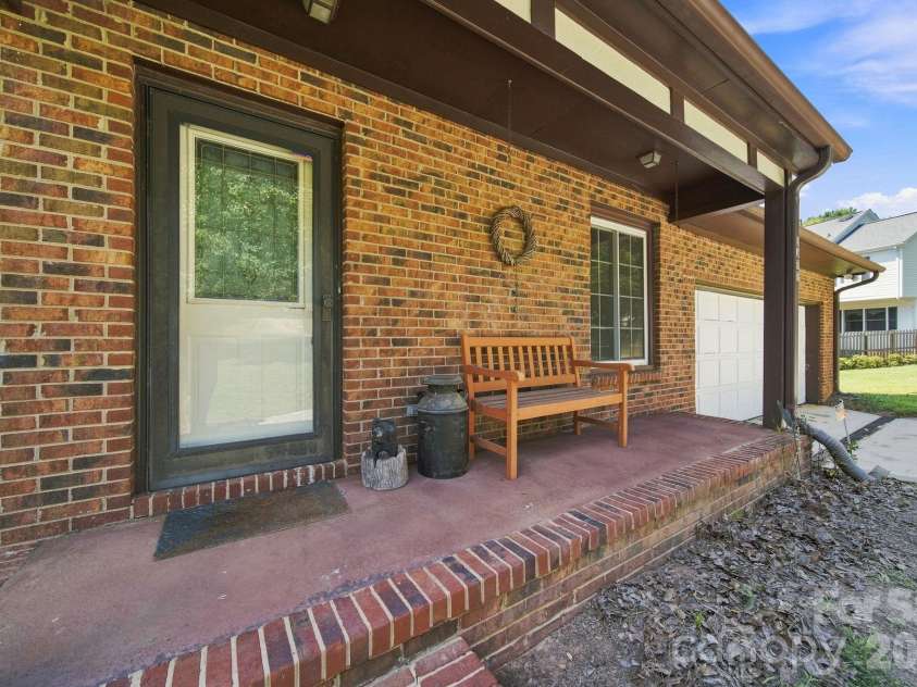 3177 Wimbledon Lane, Rock Hill, SC 29732.  MLS# CAR4421779, YatesRealty ID 49634. 