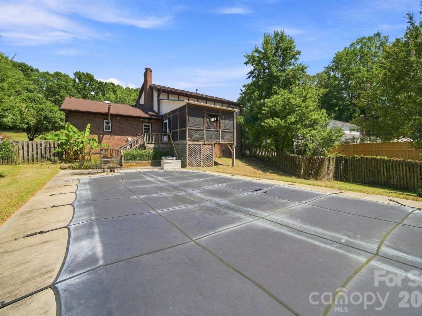 3177 Wimbledon Lane, Rock Hill, SC 29732.  MLS# CAR4421779, YatesRealty ID 49634. 
