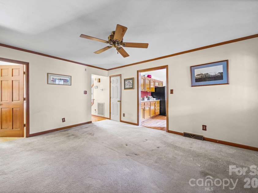 3177 Wimbledon Lane, Rock Hill, SC 29732.  MLS# CAR4421779, YatesRealty ID 49634. Den
