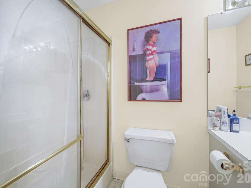 3177 Wimbledon Lane, Rock Hill, SC 29732.  MLS# CAR4421779, YatesRealty ID 49634. Full Bath